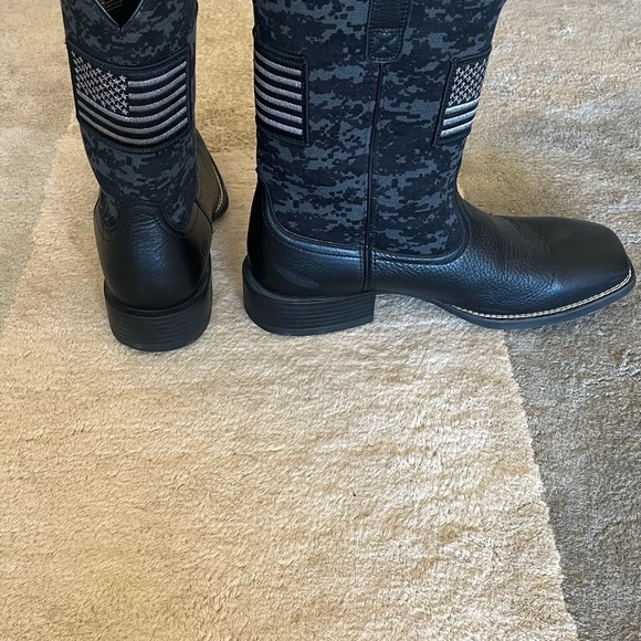 Ariat Mens Boots - Picture 6 of 8